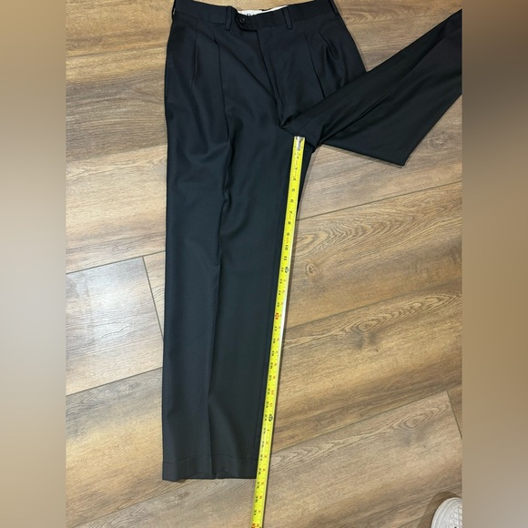 Gianfranco Ferre Black Men’s Suit - 40R, 32 waist - Picture 12 of 12